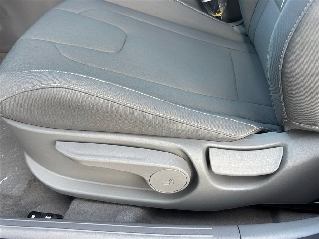 Certified 2026 Hyundai Elantra Sport FWD image 14