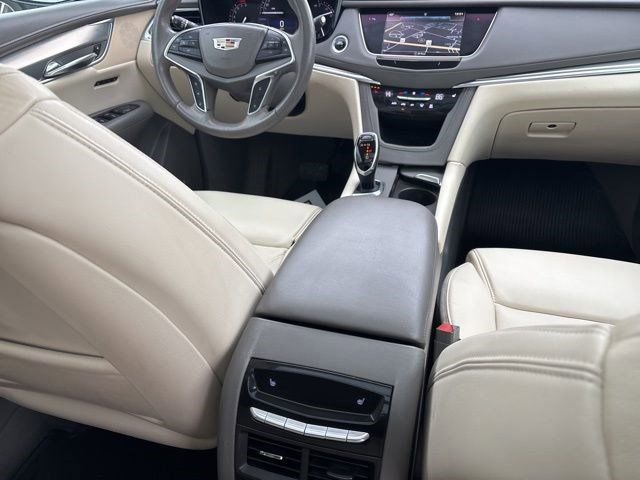 Used 2017 Cadillac XT5 Luxury w/ Driver Awareness Package image 39