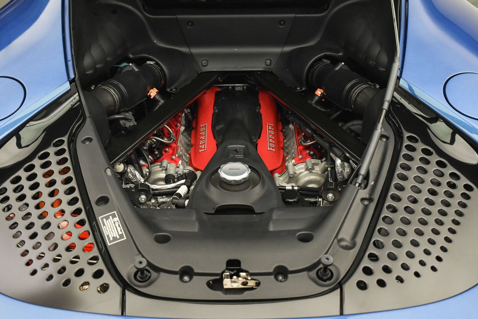 Used 2021 Ferrari SF90 Stradale AWD/4WD image 16