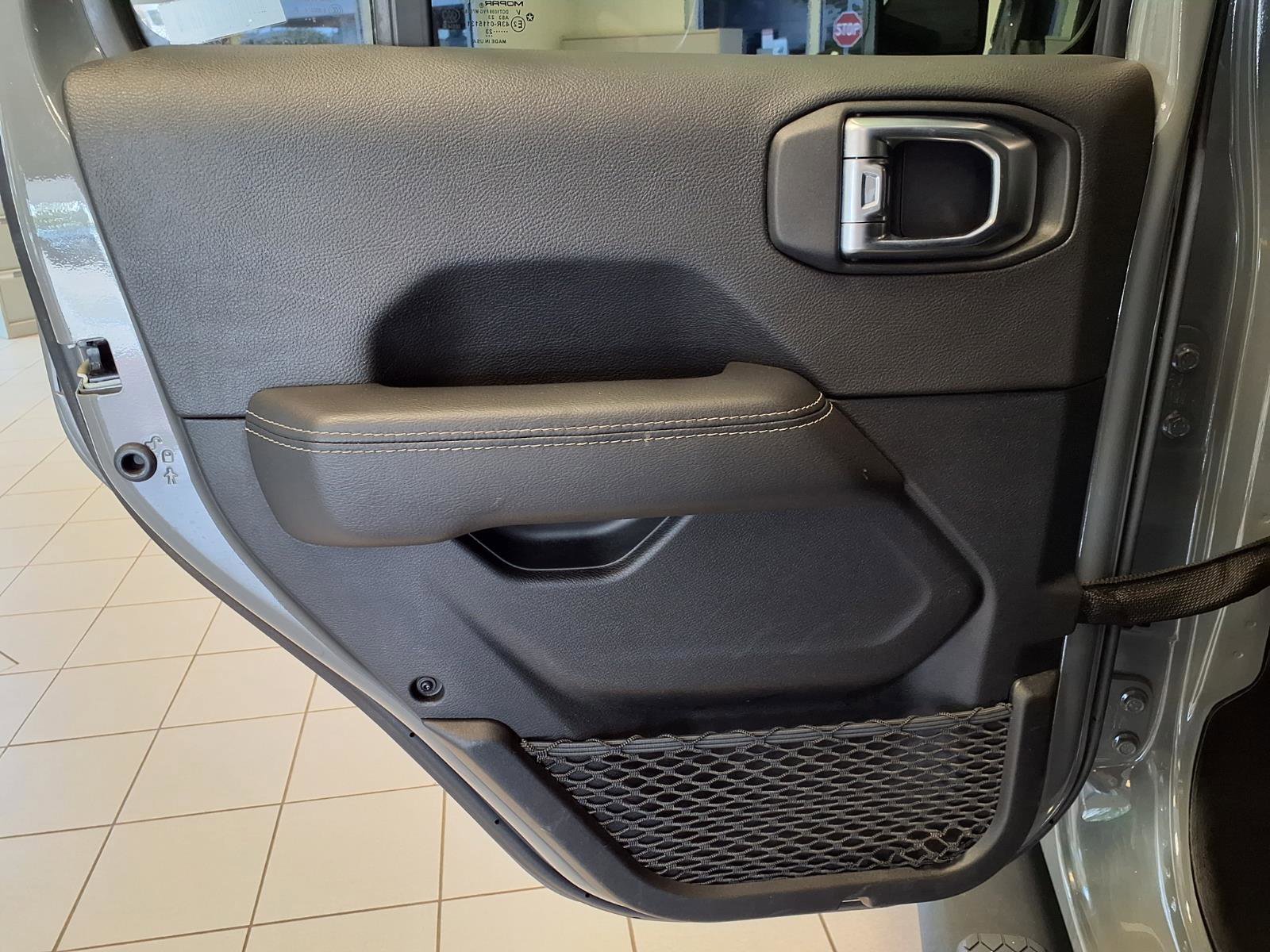 Used 2023 Jeep Wrangler Unlimited Sahara AWD/4WD image 20