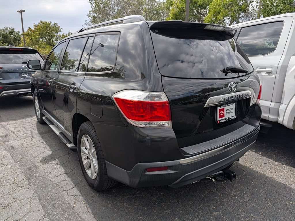 Used 2012 Toyota Highlander SE FWD image 3