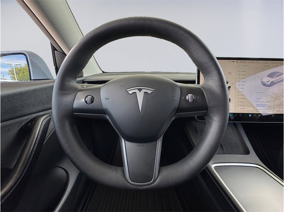 Used 2022 Tesla Model Y Long Range AWD/4WD image 11