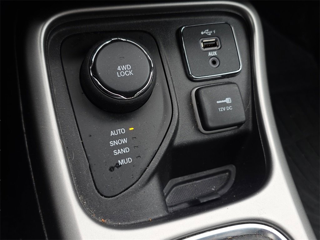 Used 2019 Jeep Compass Latitude image 31