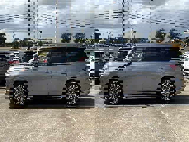 Certified 2025 INFINITI QX80 Sensory image 2