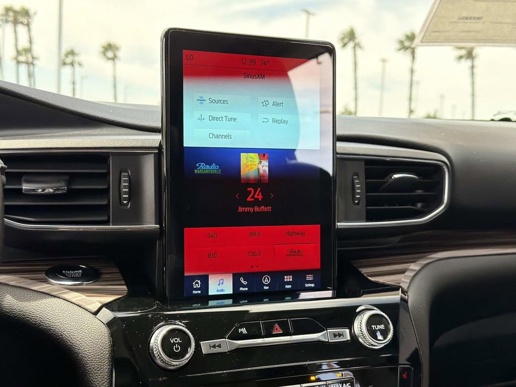 Used 2023 Ford Explorer Limited w/ Limited Technology Package image 13