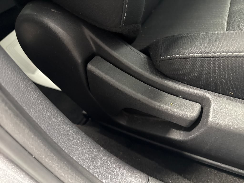 Used 2025 Nissan Sentra SV FWD image 29