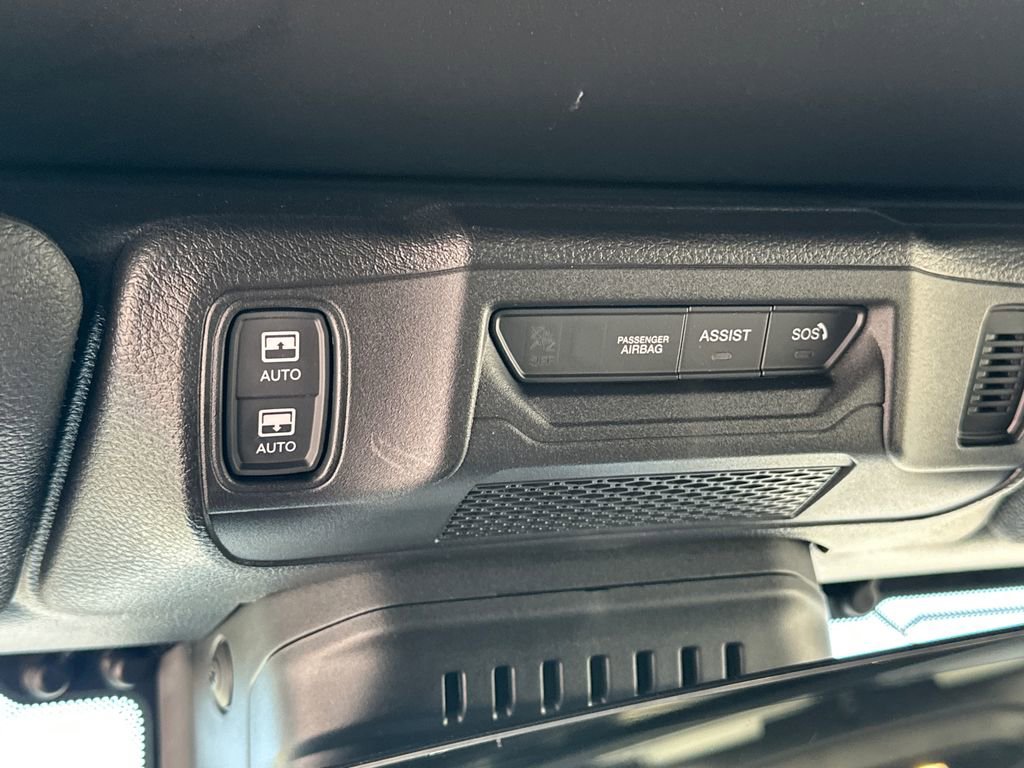 Used 2024 Jeep Wrangler High Altitude AWD/4WD image 30
