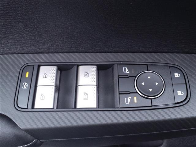 New 2025 Mitsubishi Outlander ES image 8