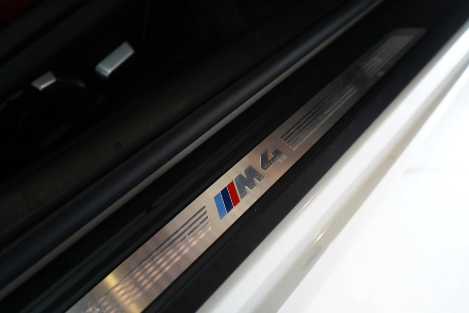 Used 2017 BMW M4 Coupe RWD image 18