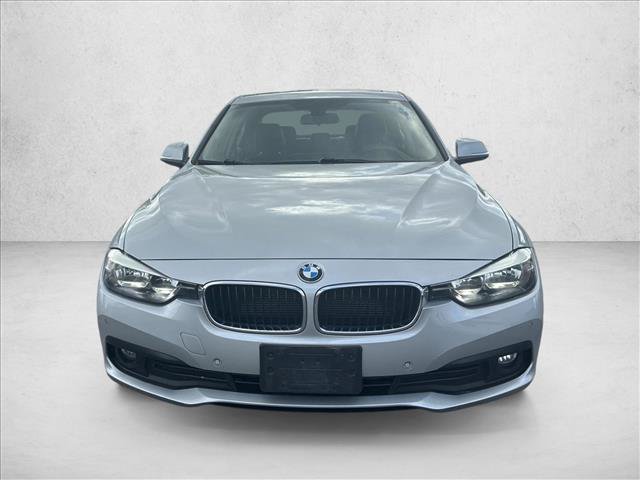 Used 2016 BMW 320i xDrive Sedan AWD/4WD image 2