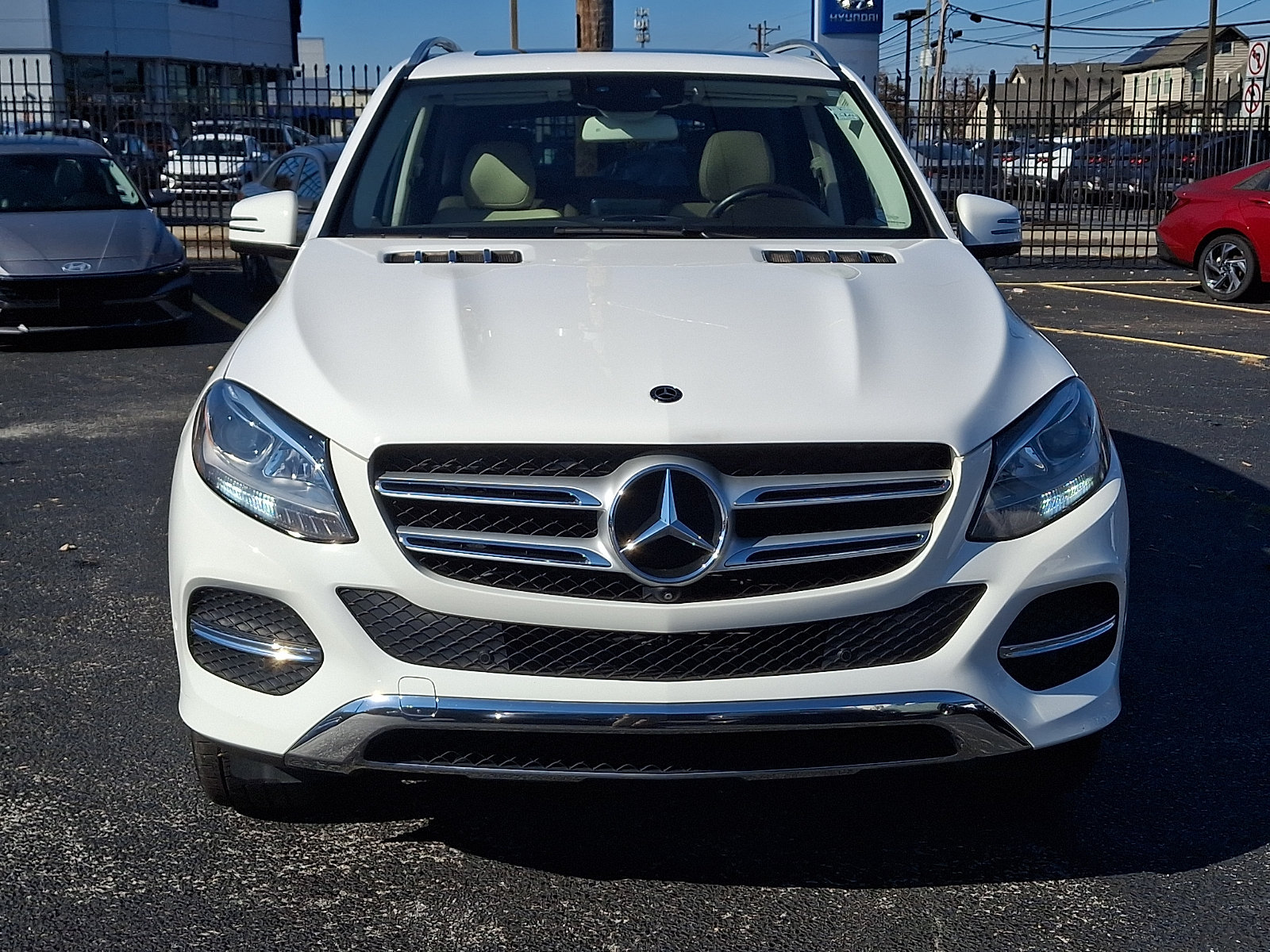 Used 2018 Mercedes-Benz GLE 350 4MATIC image 2