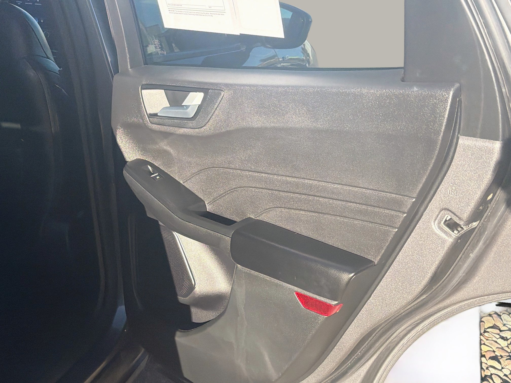 Used 2025 Ford Escape ST-Line Select AWD/4WD image 32