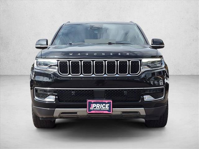 Used 2022 Jeep Wagoneer Series III w/ Premium Group I AWD/4WD image 2