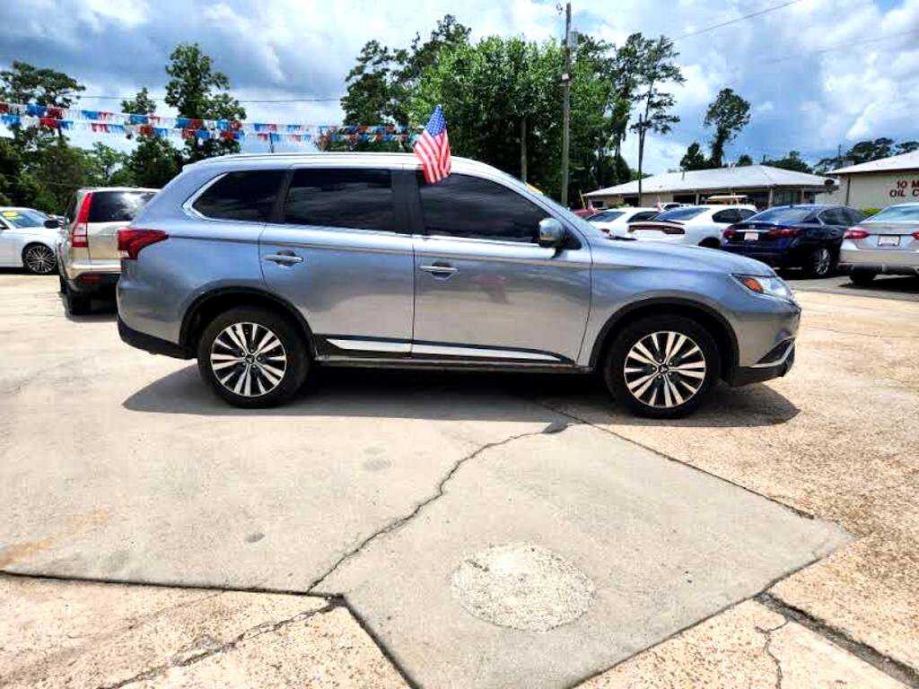 Used 2020 Mitsubishi Outlander SE image 4