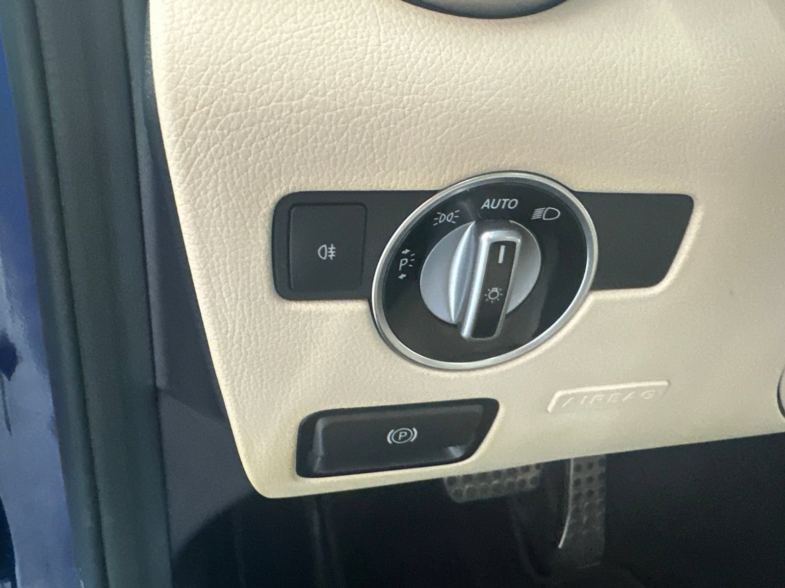 Used 2017 Mercedes-Benz SLC 300 image 13