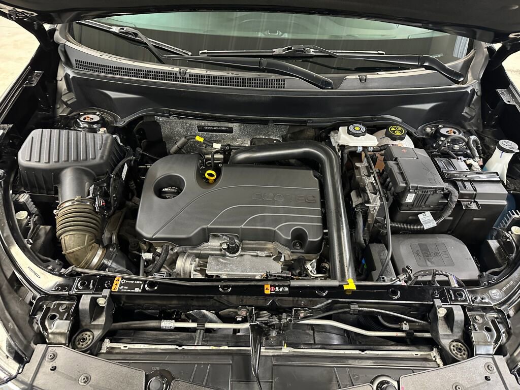 Certified 2024 Chevrolet Equinox LT w/ LPO, Floor Liner Package image 37