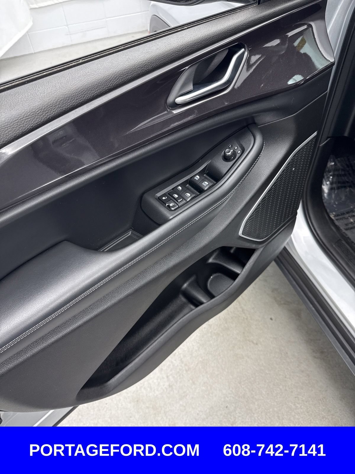 Used 2022 Jeep Grand Cherokee L Laredo AWD/4WD image 13