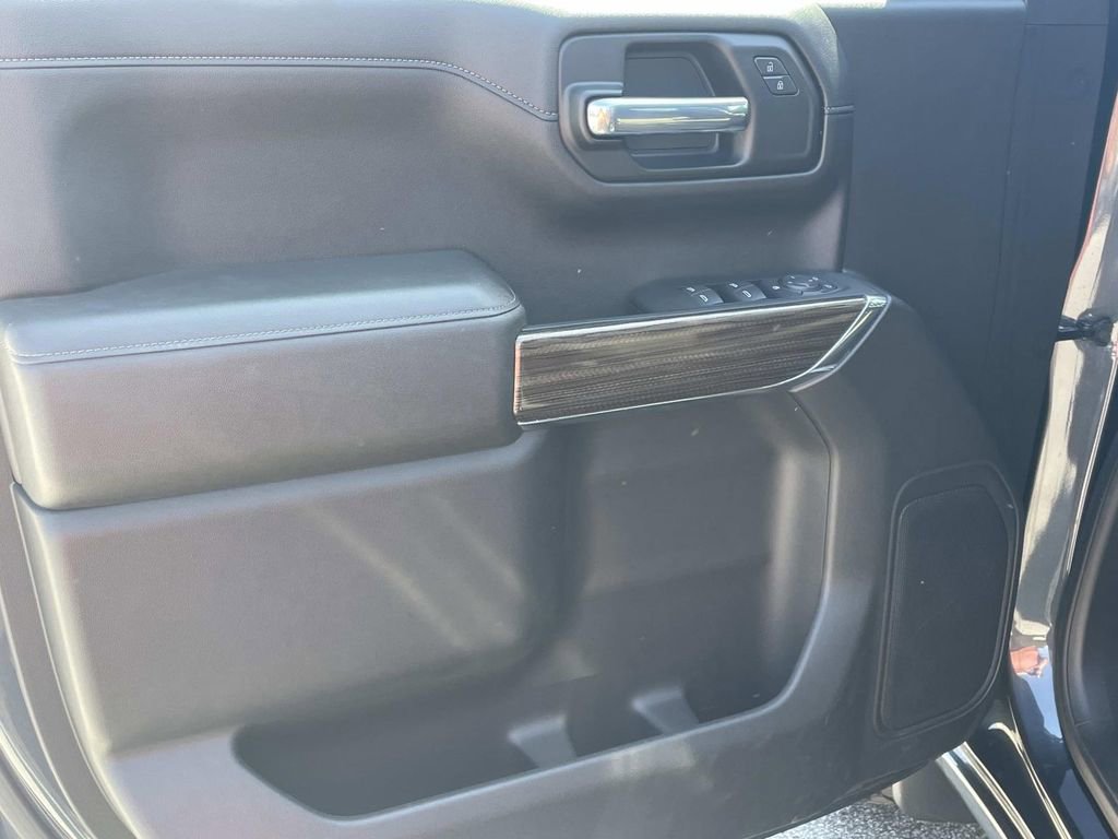 Used 2021 Chevrolet Silverado 1500 RST w/ LPO, Blackout Package image 15