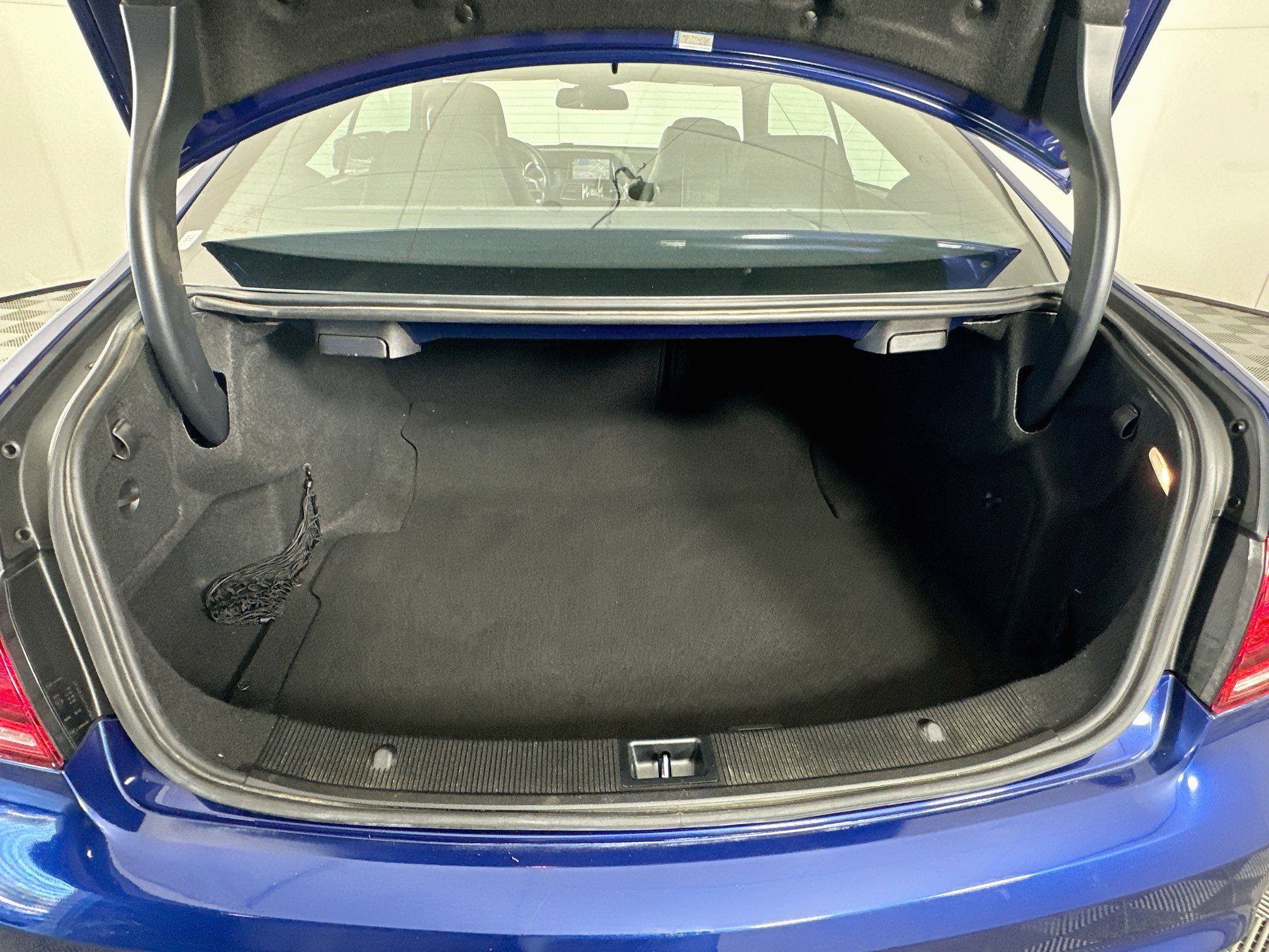 Used 2017 Mercedes-Benz E 400 Coupe image 28