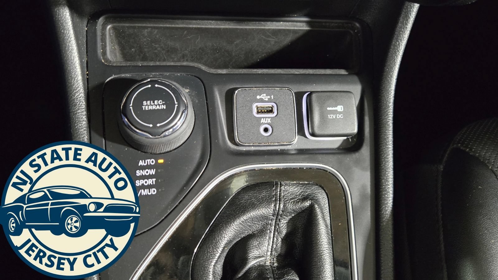 Used 2022 Jeep Cherokee Limited AWD/4WD image 17