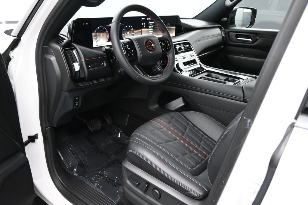 Used 2026 Nissan Armada PRO-4X AWD/4WD image 2