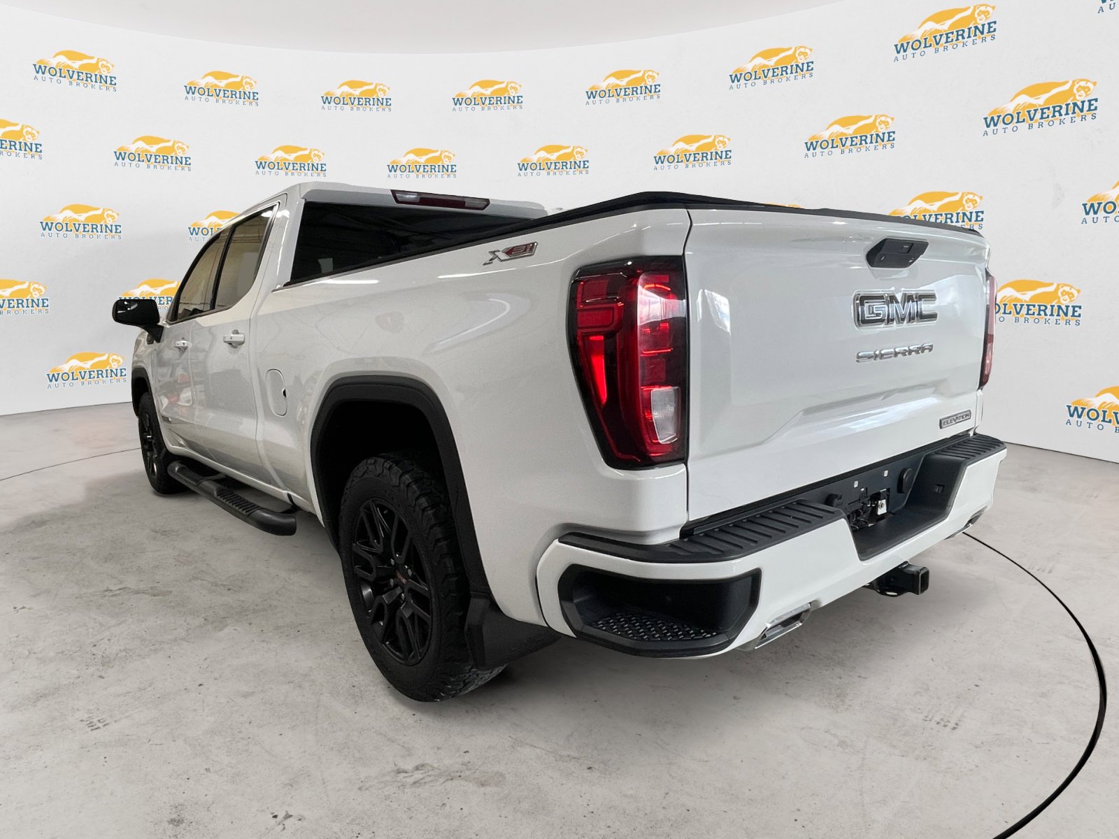 Used 2020 GMC Sierra 1500 Elevation w/ Elevation Value Package image 3