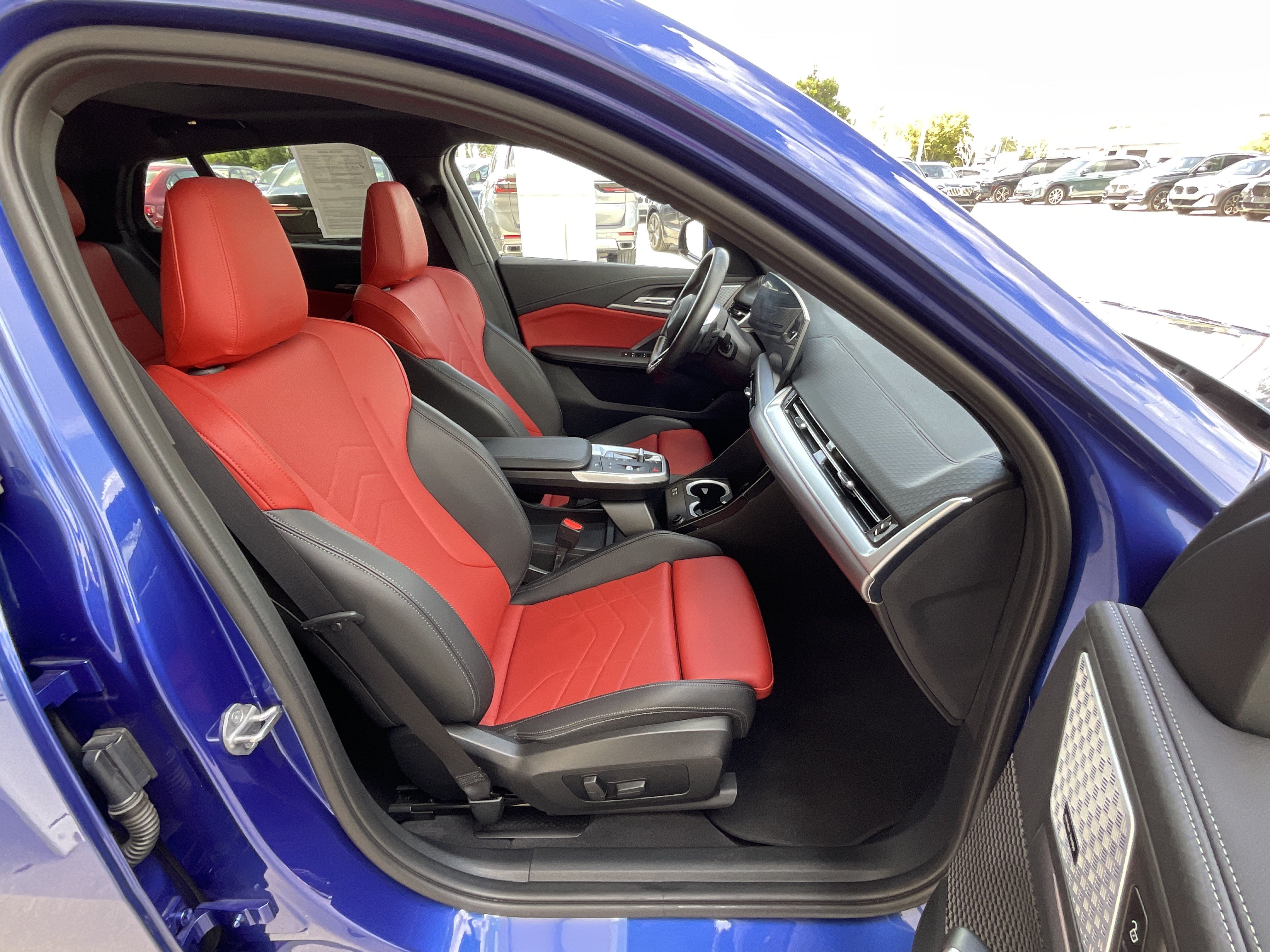 Used 2024 BMW X2 xDrive28i w/ M Sport Package AWD/4WD image 21