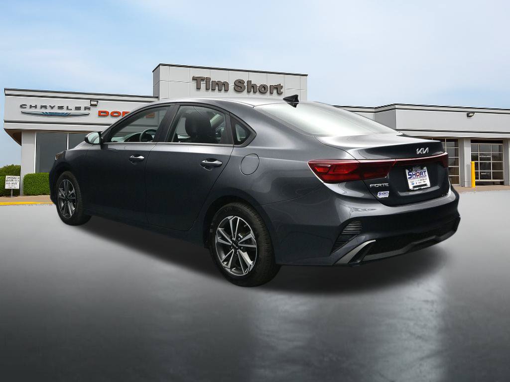 Used 2024 Kia Forte LXS FWD image 3
