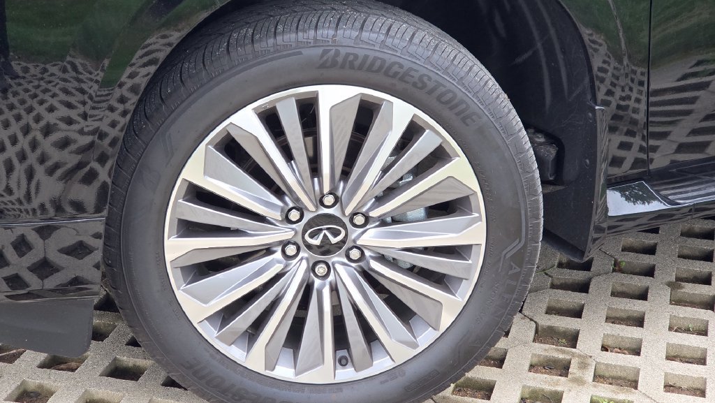 Certified 2025 INFINITI QX80 Luxe w/ Cargo Package RWD image 16