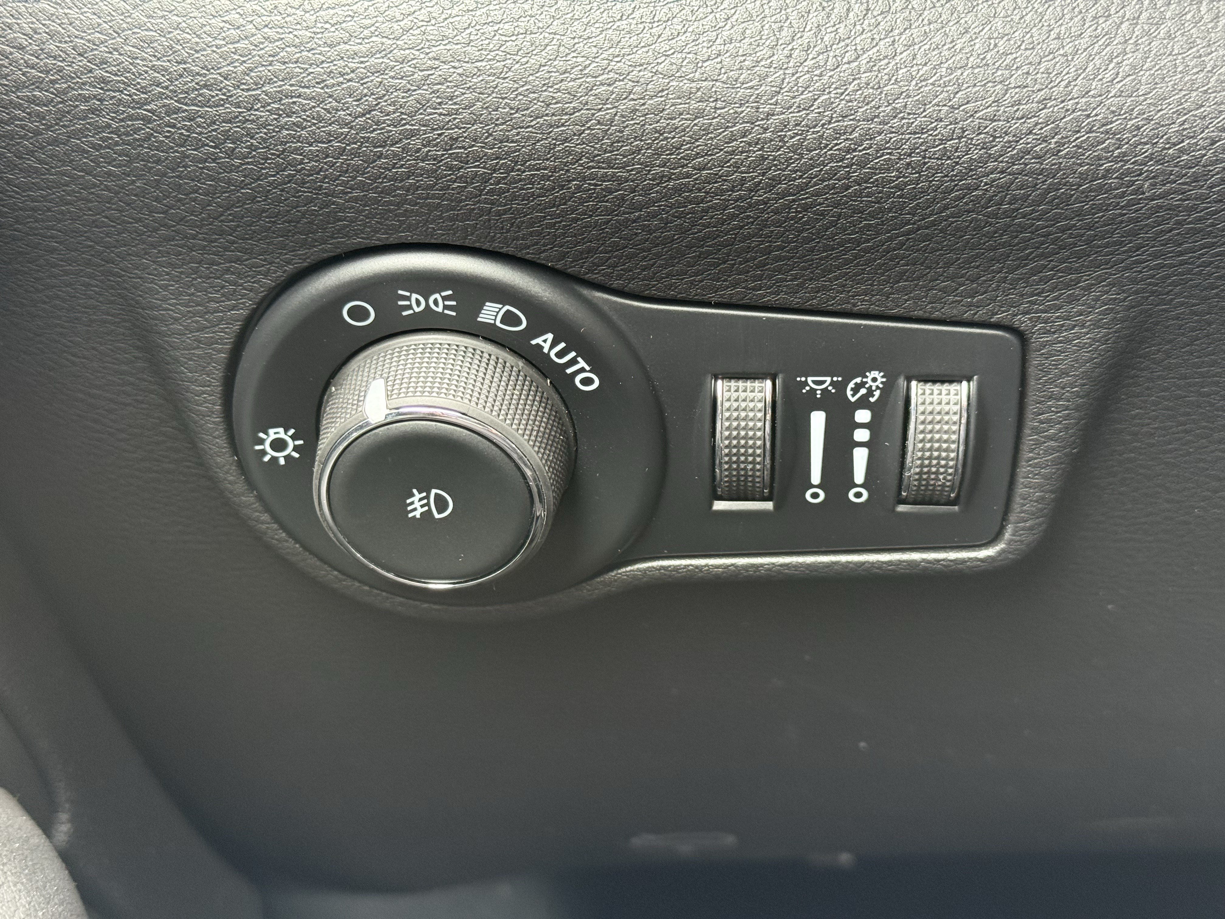 New 2026 Jeep Compass Latitude AWD/4WD image 27