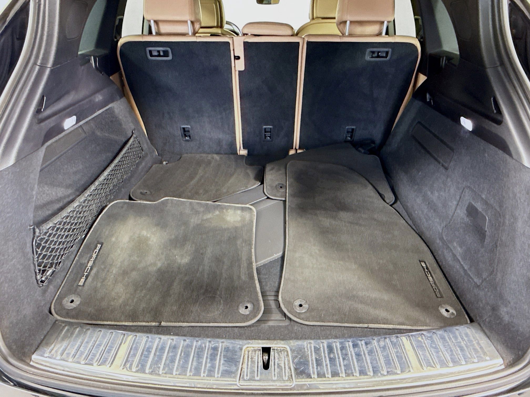 Certified 2020 Porsche Cayenne image 25