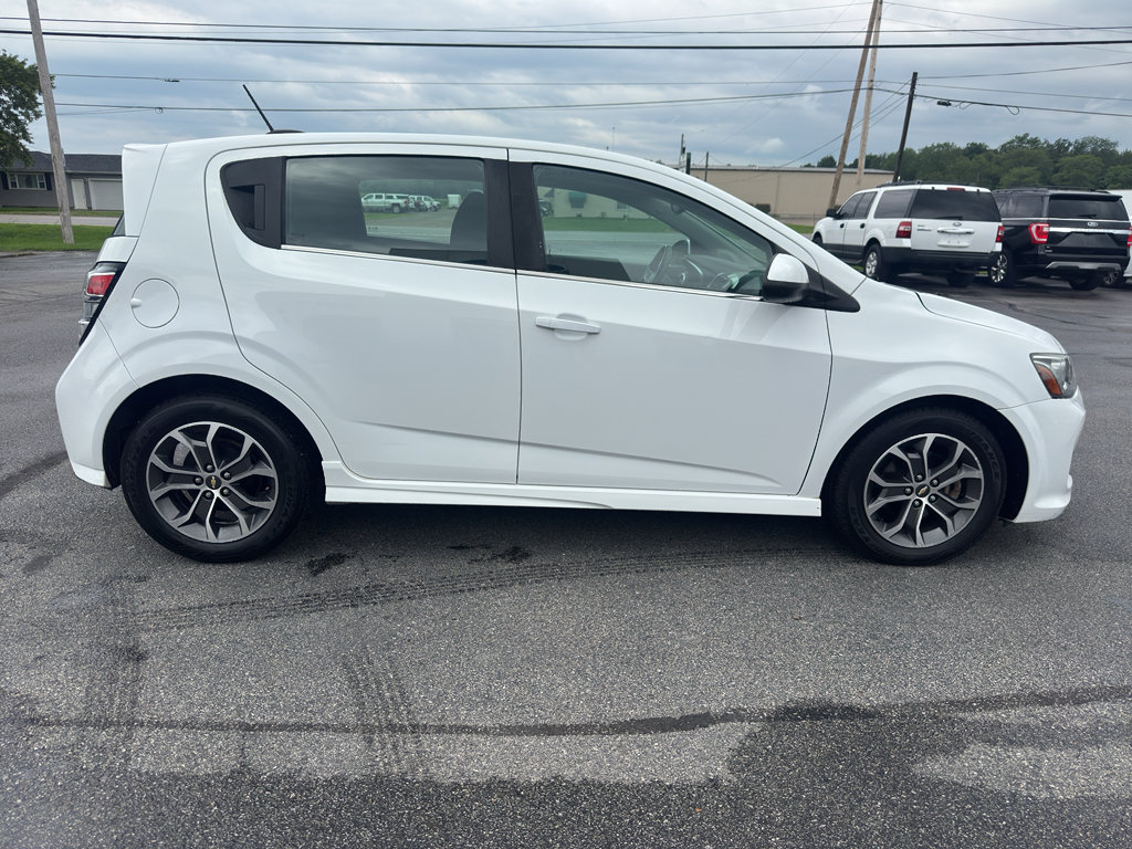 Used 2017 Chevrolet Sonic LT FWD image 2