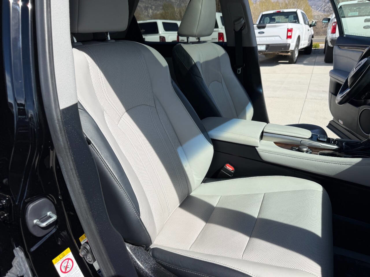 Used 2017 Lexus RX 350 Base AWD 4dr SUV w/ Premium Package image 23