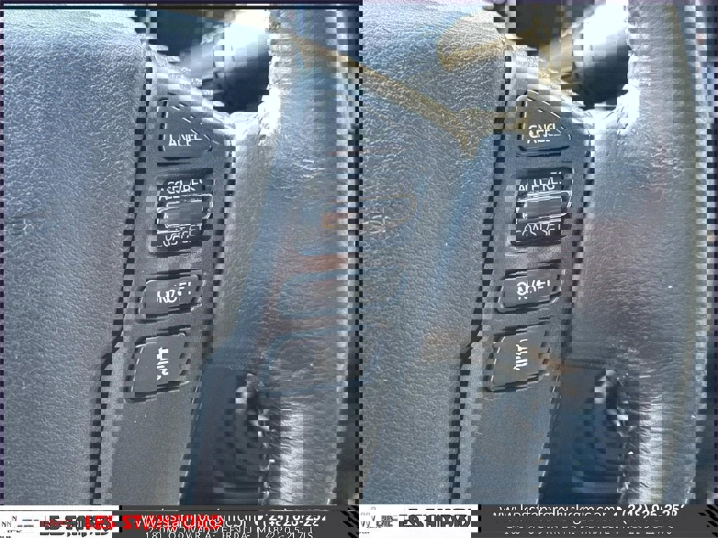 Used 2022 Nissan Frontier SV w/ SV Premium Package image 25