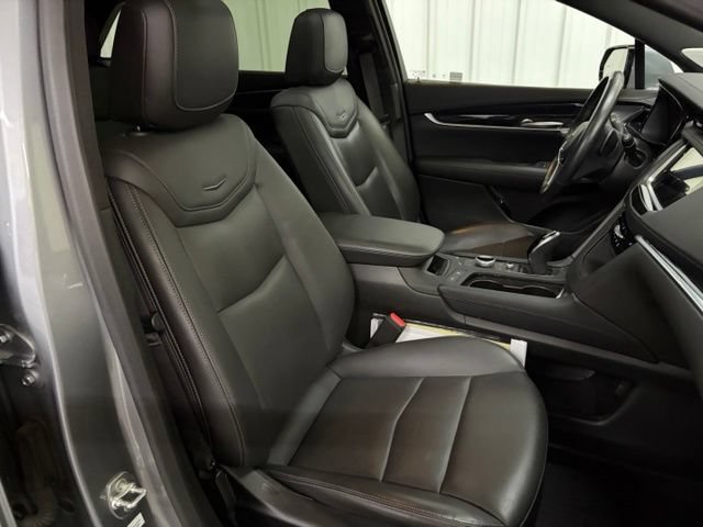 Used 2024 Cadillac XT5 Premium Luxury w/ LPO, Floor Liner Package AWD/4WD image 28