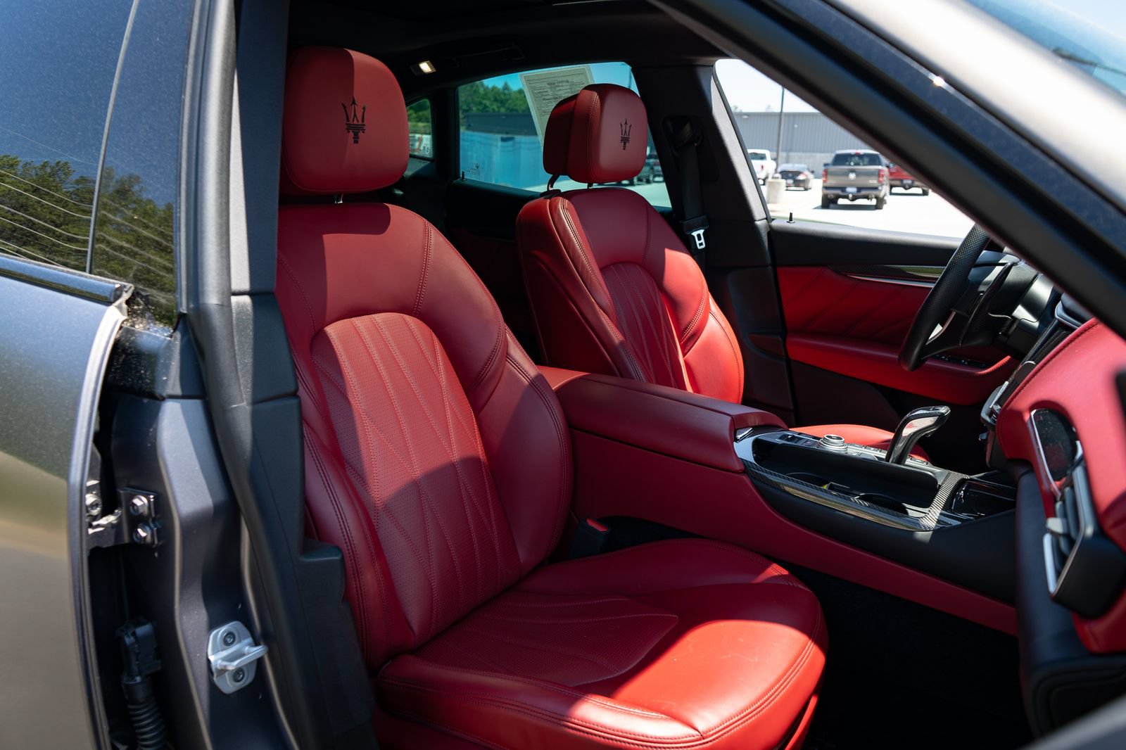 Used 2022 Maserati Levante Modena AWD/4WD image 38