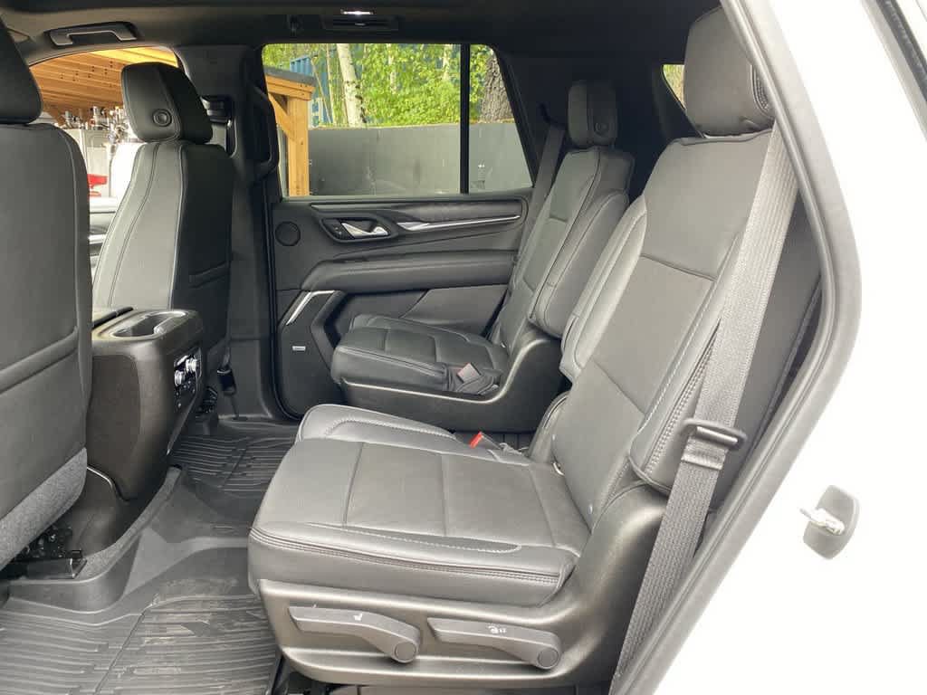 Used 2021 GMC Yukon Denali w/ Advanced Technology Package AWD/4WD image 15