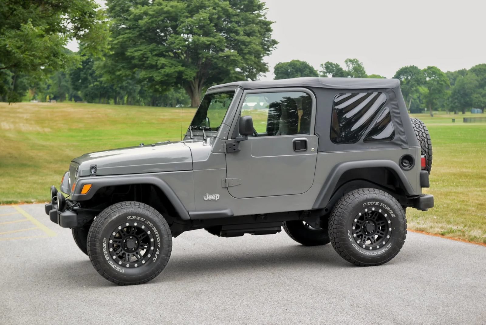 Used 2004 Jeep Wrangler 4WD w/ 30" Tire & Wheel Group image 17