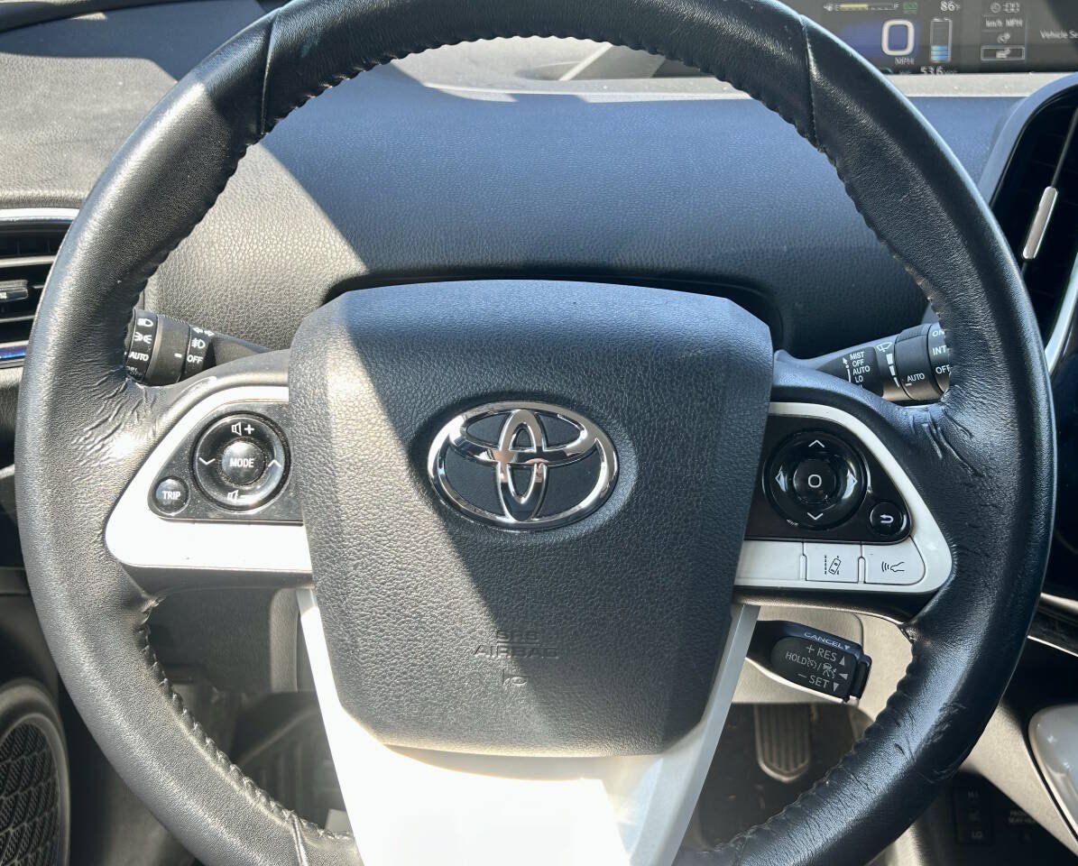 Used 2018 Toyota Prius Four Touring w/ Premium Convenience Package FWD image 18