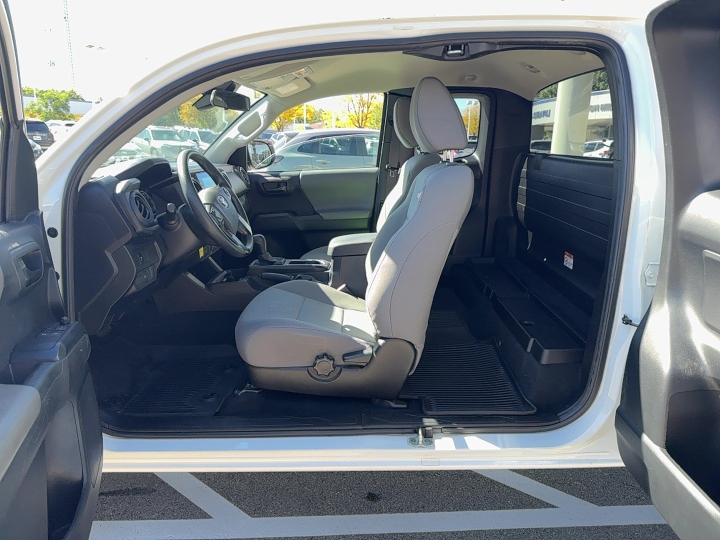 Used 2022 Toyota Tacoma 2WD Access Cab image 15
