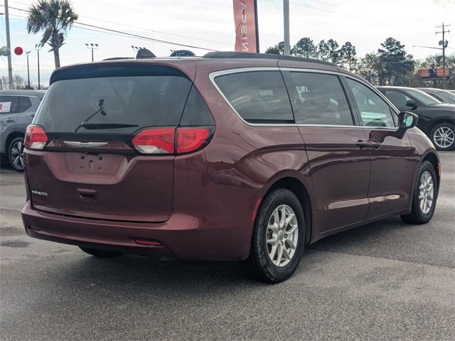 Used 2021 Chrysler Voyager Lxi image 3