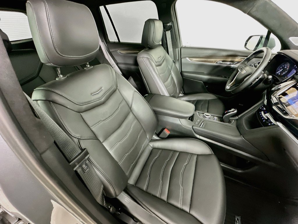 Used 2025 Cadillac XT6 Sport w/ Platinum Package AWD/4WD image 36
