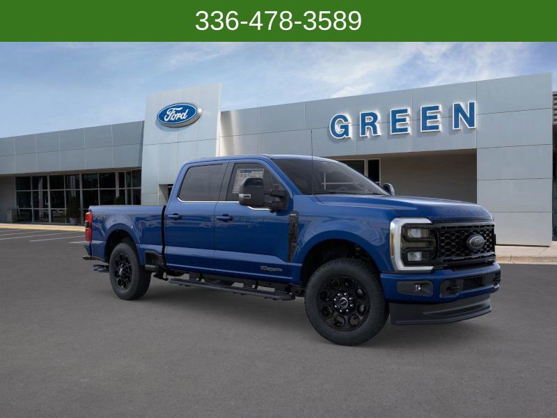 New 2026 Ford F350 Lariat w/ Black Appearance Package