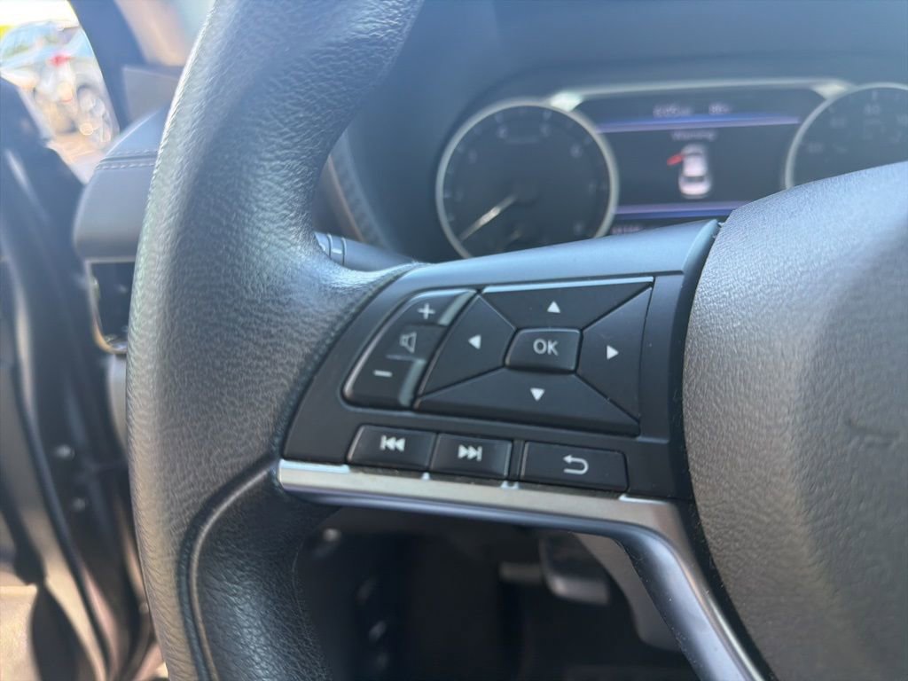 Used 2023 Nissan Sentra SV image 15