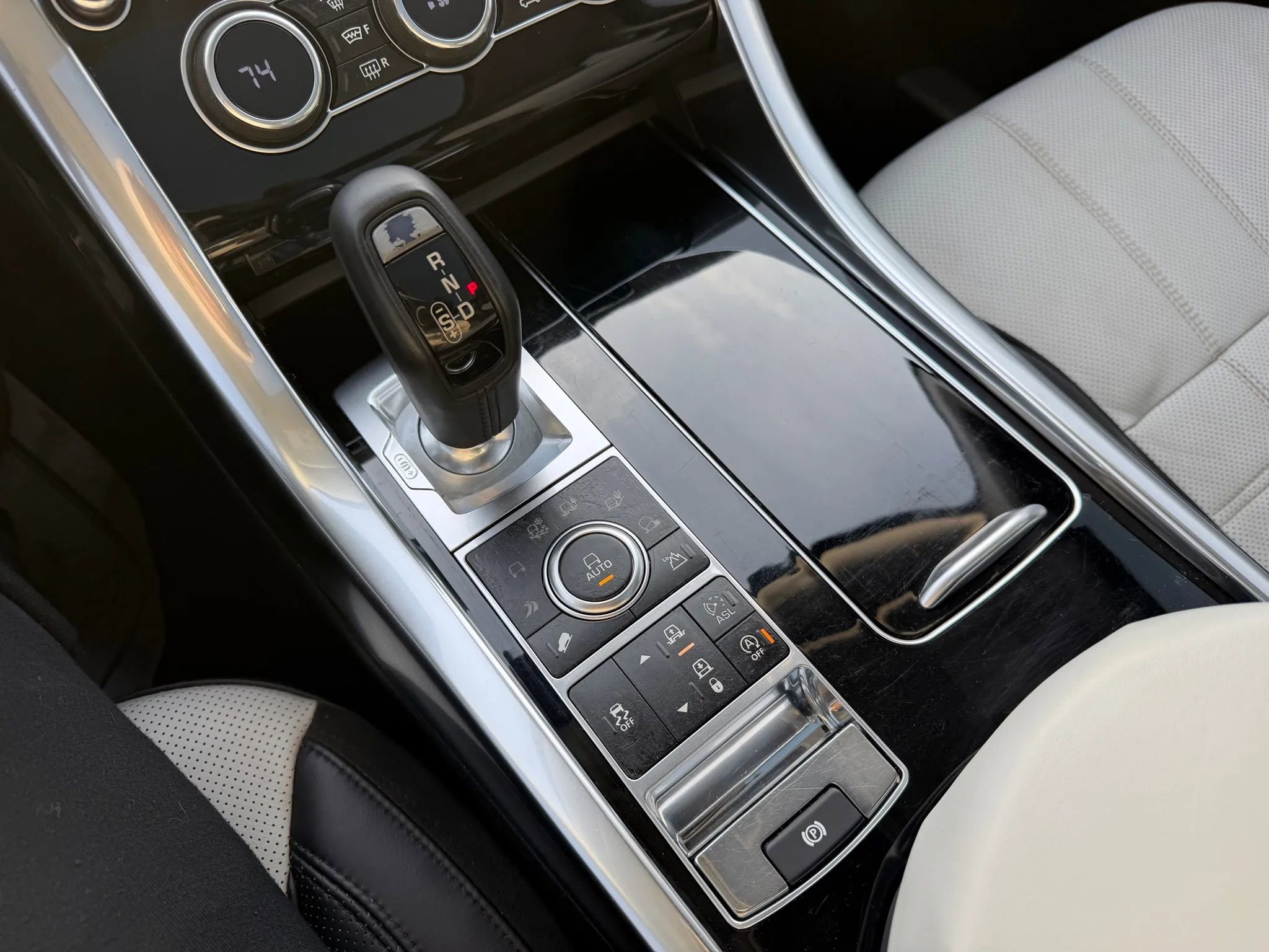 Used 2014 Land Rover Range Rover Sport Autobiography image 21