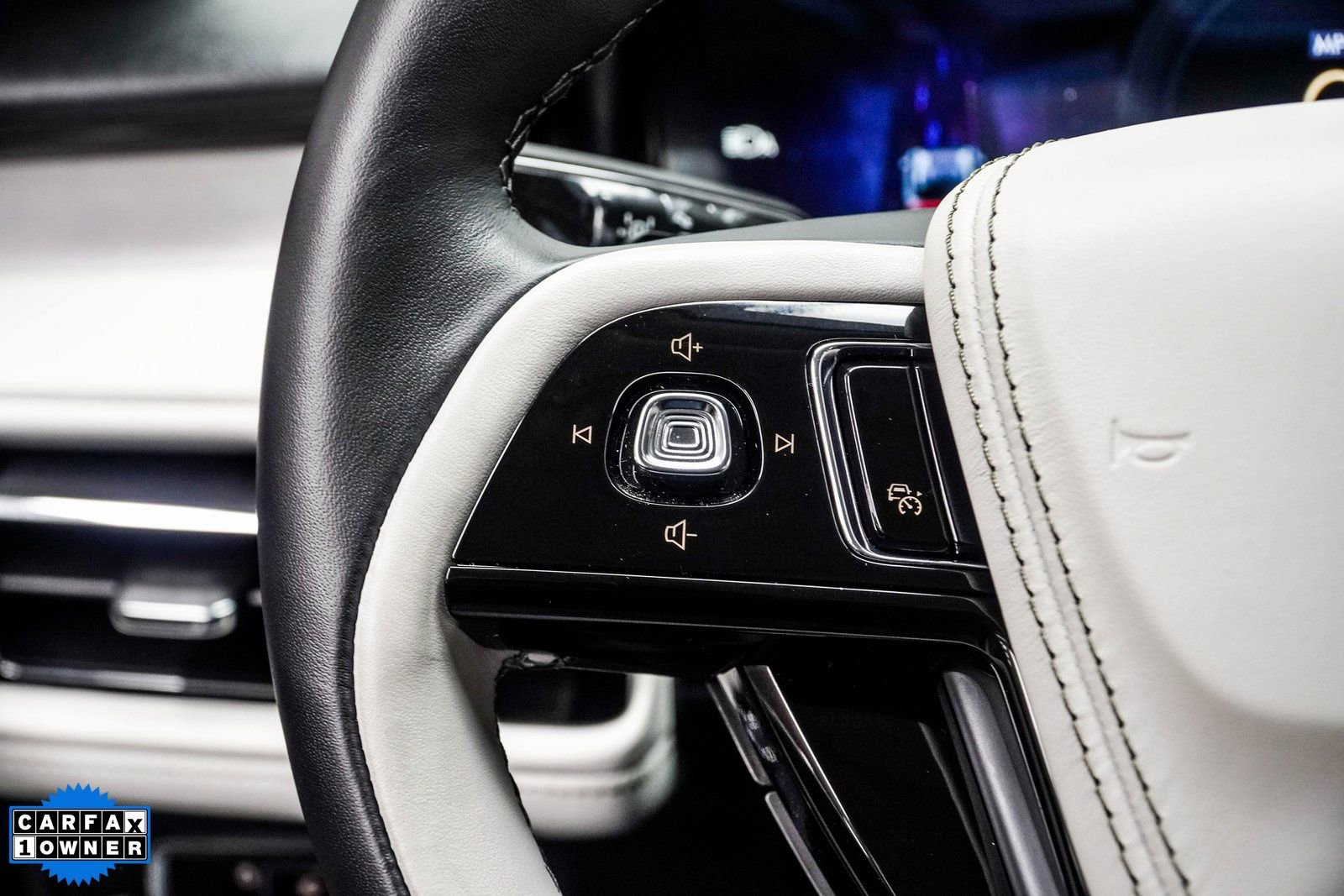 Used 2025 Lincoln Aviator Reserve image 30