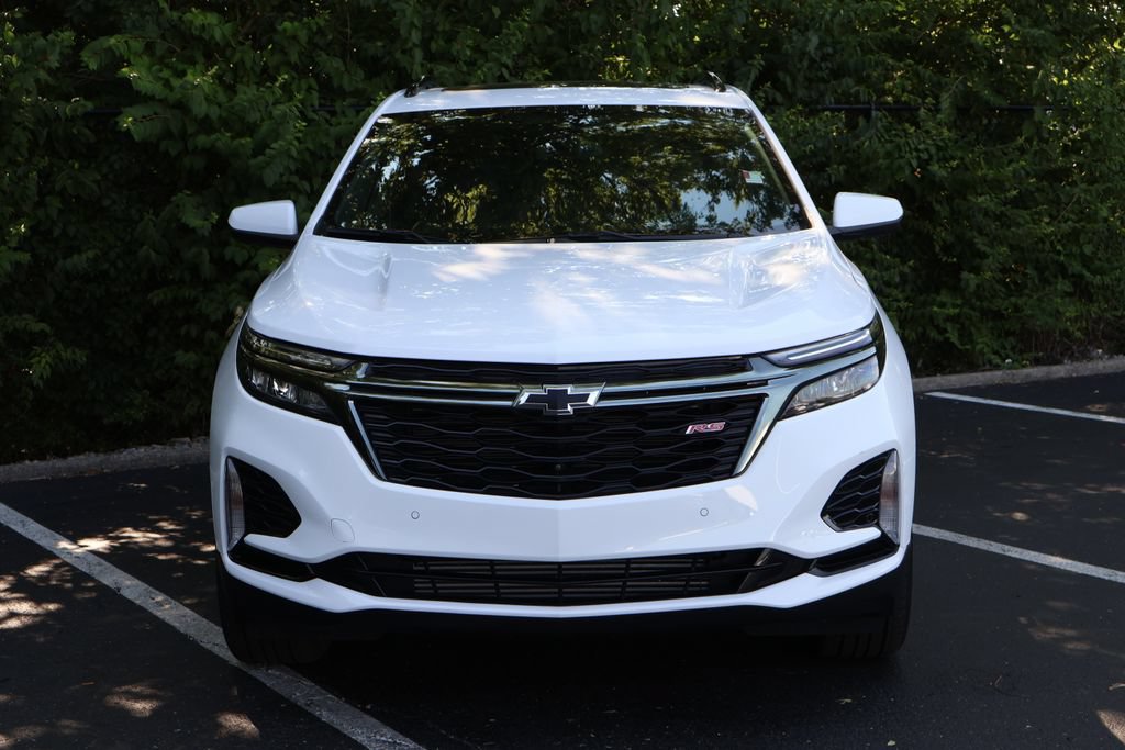 Used 2023 Chevrolet Equinox RS w/ RS Leather Package AWD/4WD image 2
