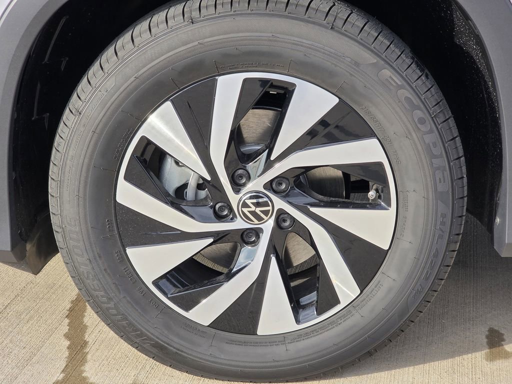 New 2026 Volkswagen Tiguan S FWD image 9