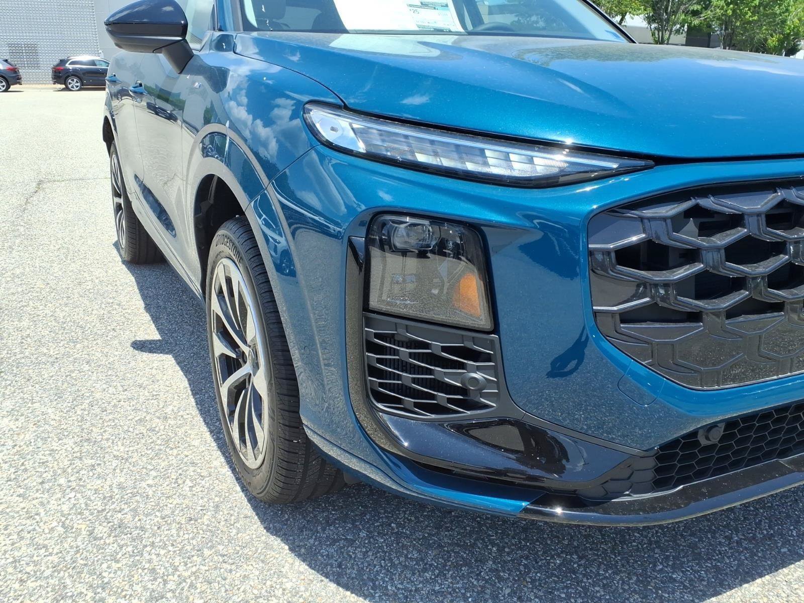 New 2026 Audi Q3 quattro 2.0T AWD/4WD image 4