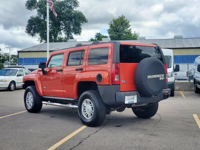 Used 2009 HUMMER H3 AWD/4WD image 2